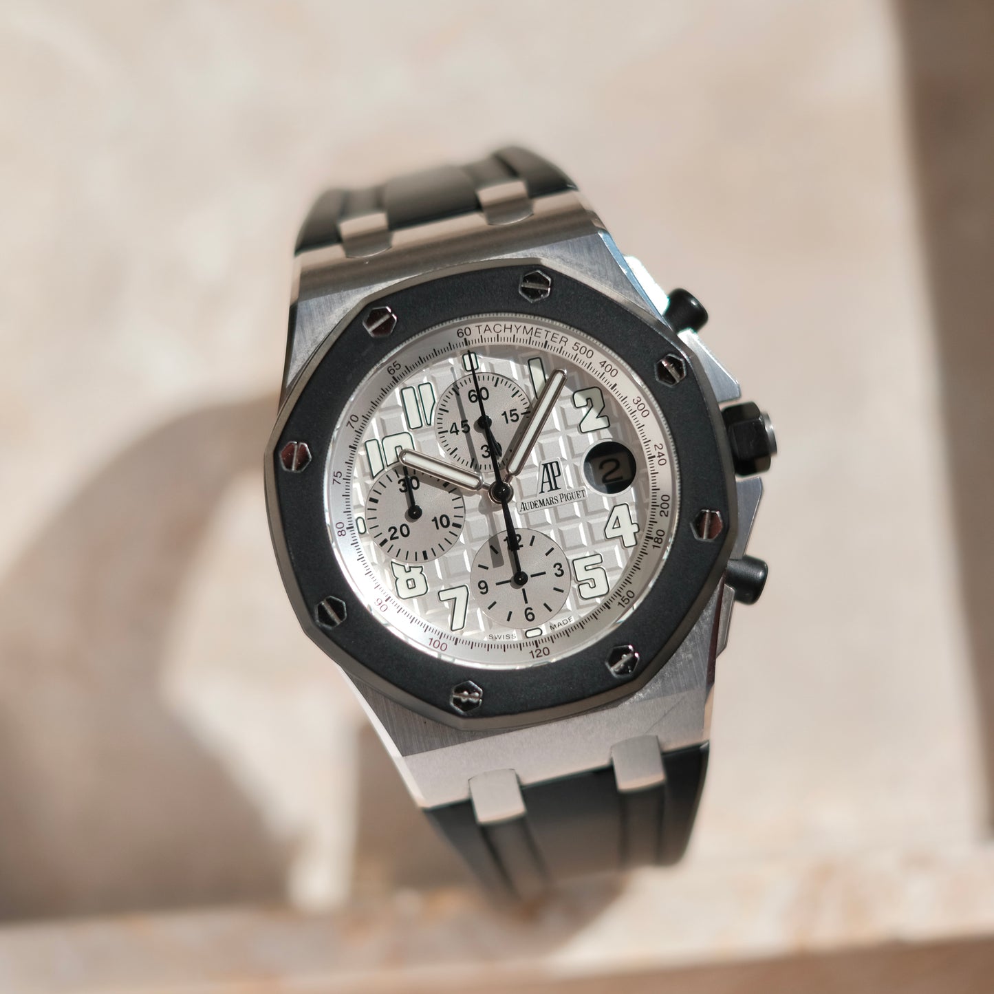 2011 Royal Oak Offshore Silver Rubberclad 25940SK, Box & Papers.