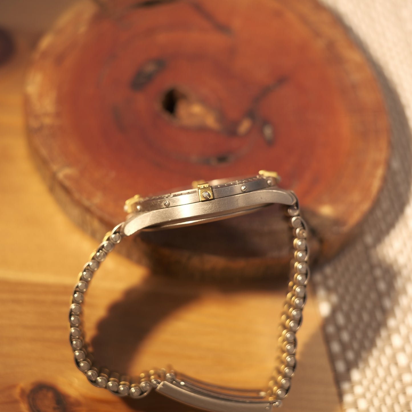 1997 Aerospace Titanium & 18k Gold F56062, Box & Papers.