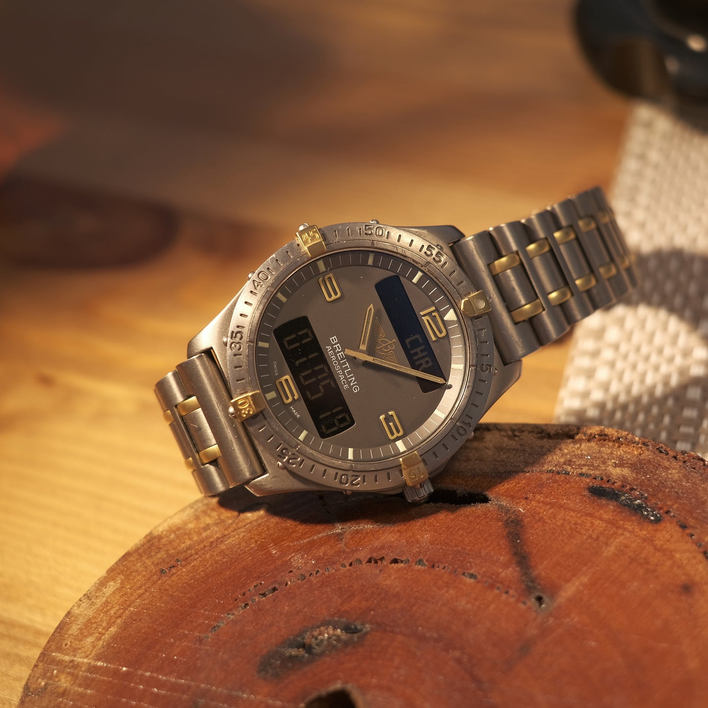 1997 Aerospace Titanium & 18k Gold F56062, Box & Papers.