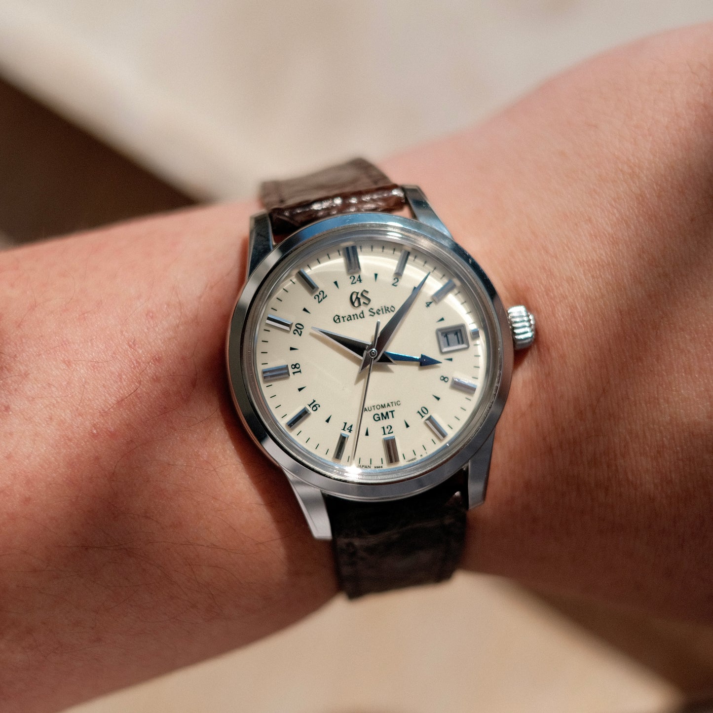 2020 Ivory GMT SBGM221, Box & Papers