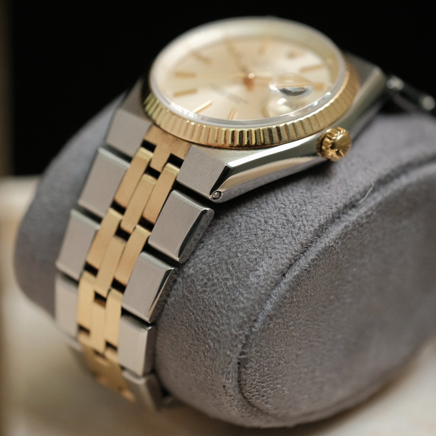 1976 Datejust 1630 pre-Oysterquartz; Extremely rare reference with RSC card.