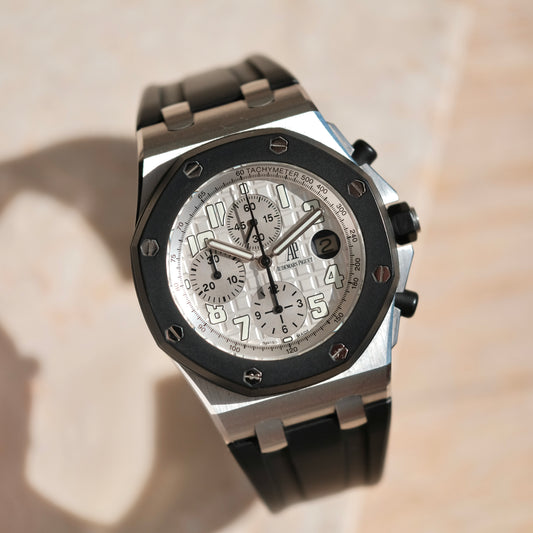 2011 Royal Oak Offshore Silver Rubberclad 25940SK, Box & Papers.