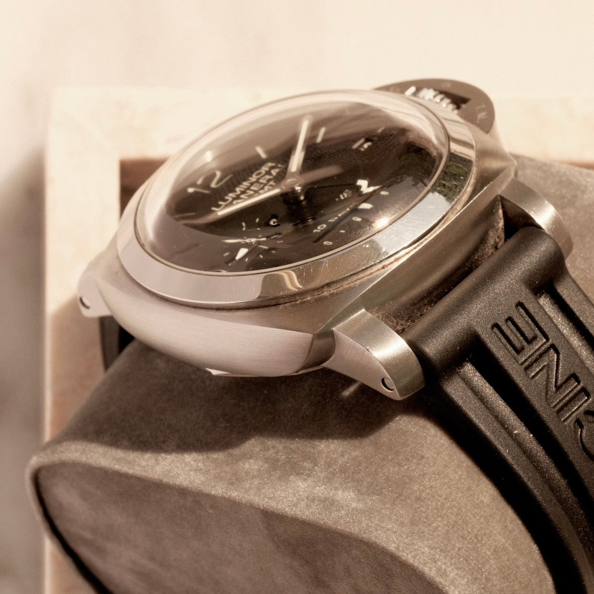 Luminor Panerai 10 Days GMT PAM00270