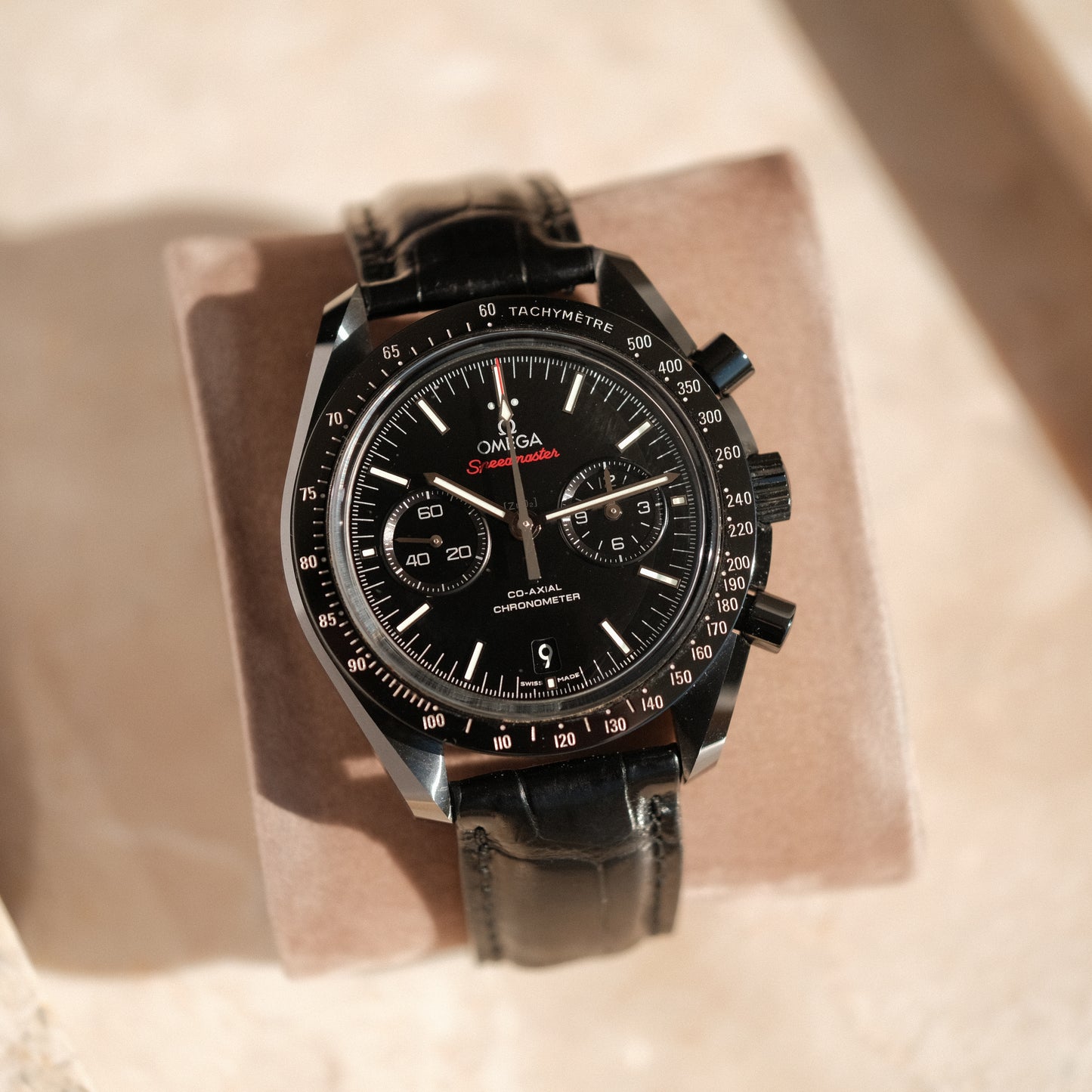 Speedmaster Ceramic ‘Dark Side of the Moon’, with Box.