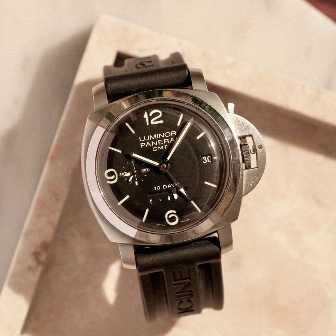 Luminor Panerai 10 Days GMT PAM00270