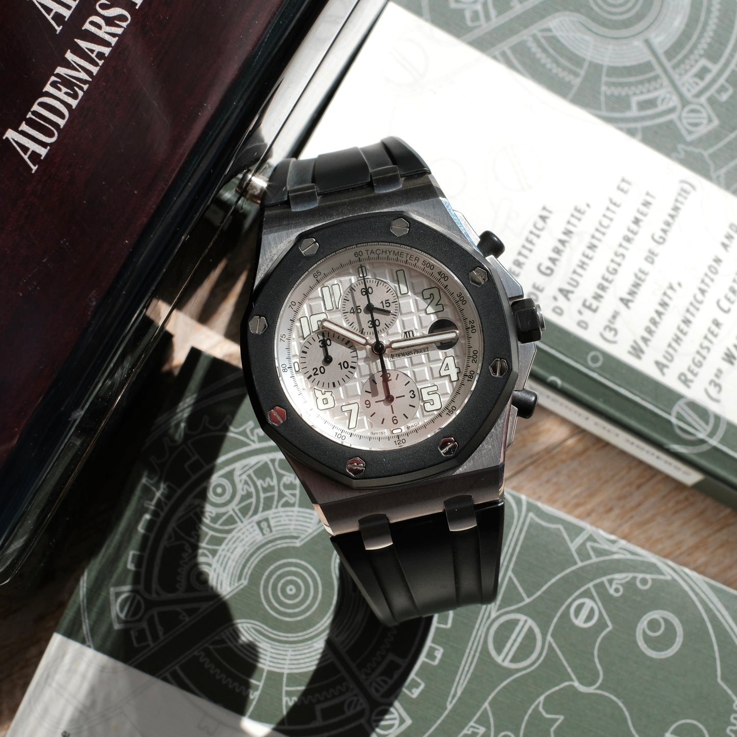 2011 Royal Oak Offshore Silver Rubberclad 25940SK, Box & Papers.
