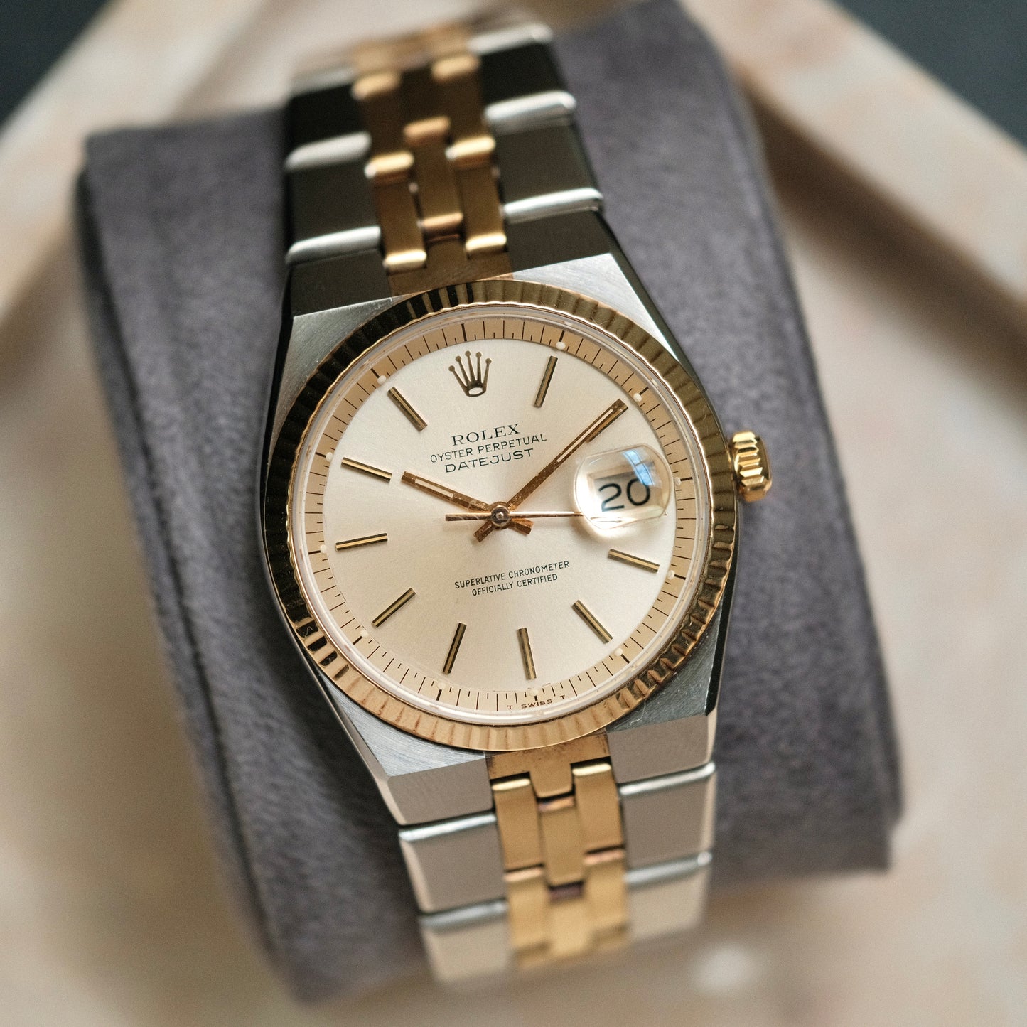 1976 Datejust 1630 pre-Oysterquartz; Extremely rare reference with RSC card.
