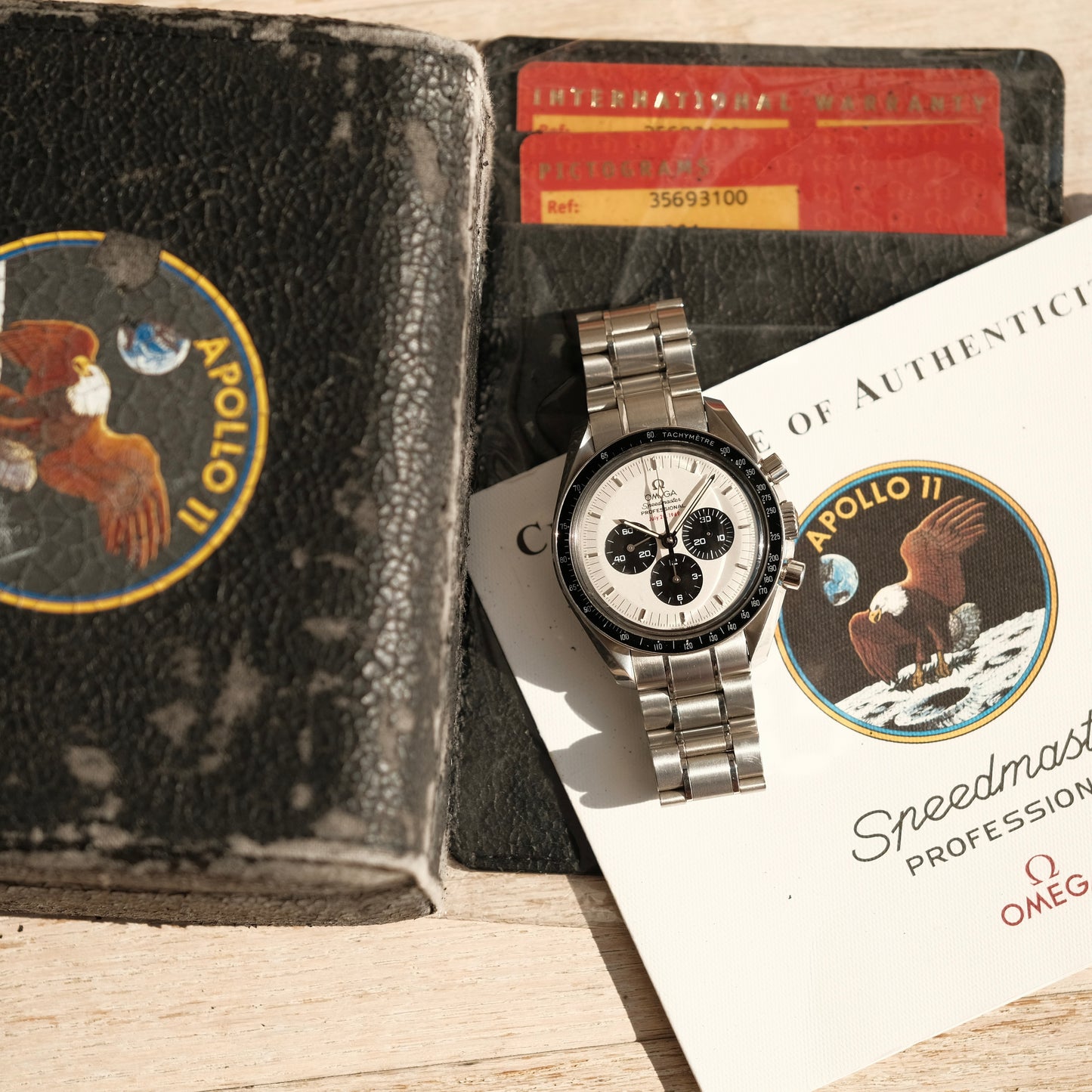 Speedmaster Moonwatch Apollo XI 35th Anniversary Panda, Full set & Unpolished!