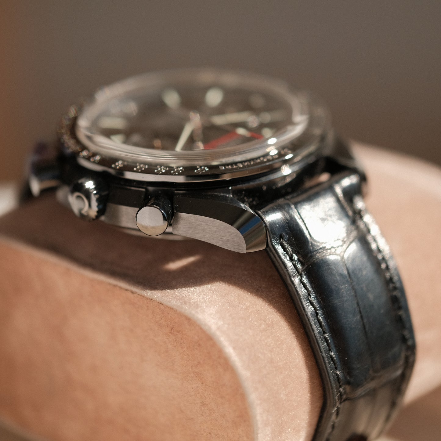 Speedmaster Ceramic ‘Dark Side of the Moon’, with Box.