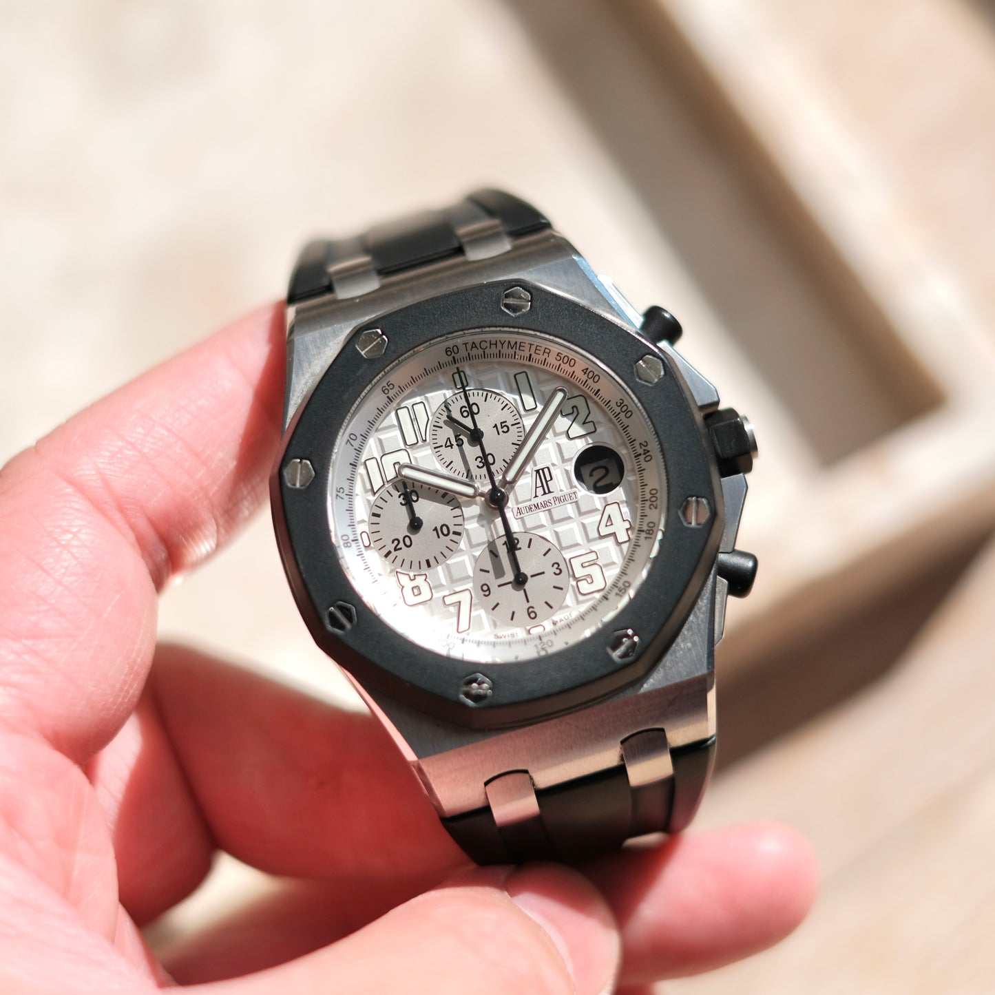 2011 Royal Oak Offshore Silver Rubberclad 25940SK, Box & Papers.