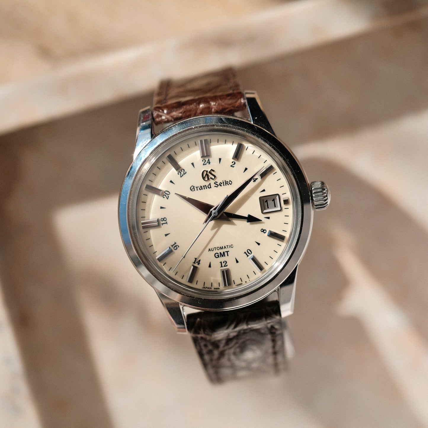 2020 Ivory GMT SBGM221, Box & Papers