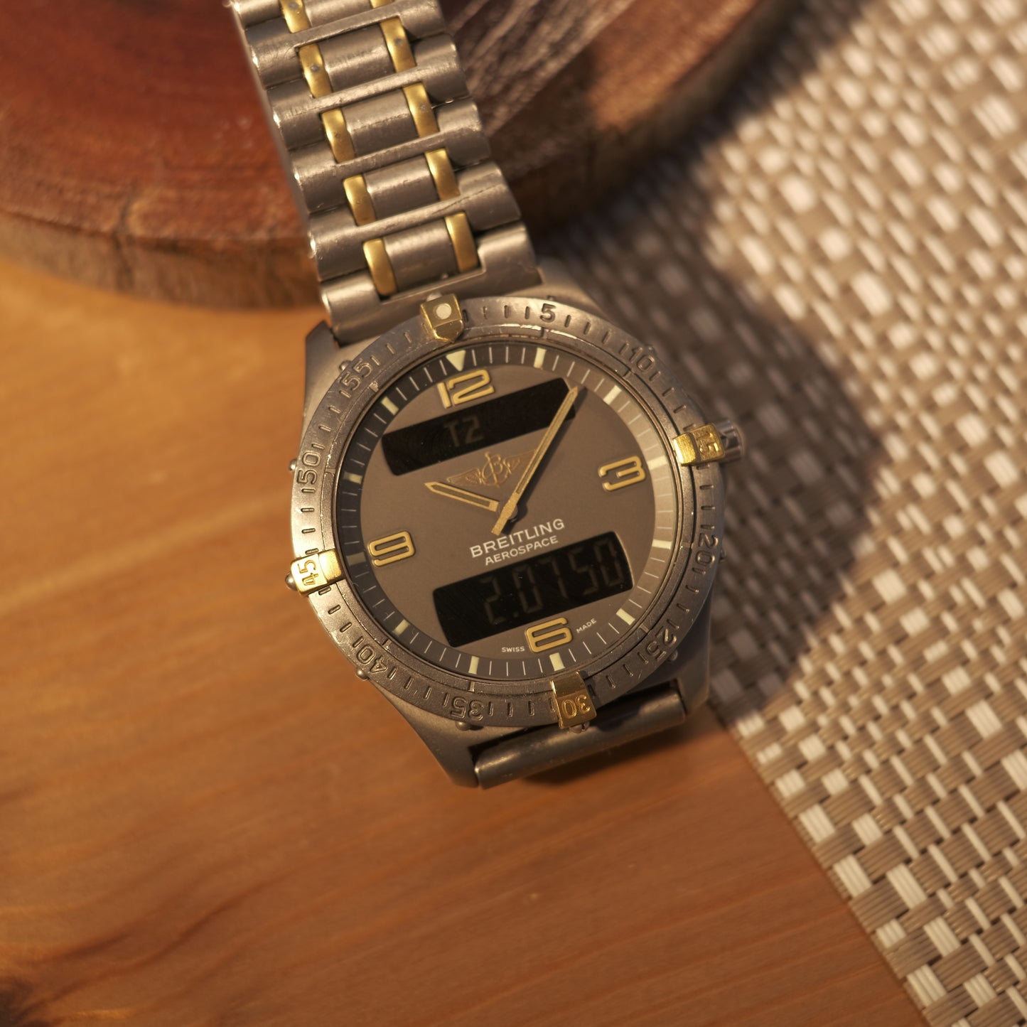 1997 Aerospace Titanium & 18k Gold F56062, Box & Papers.