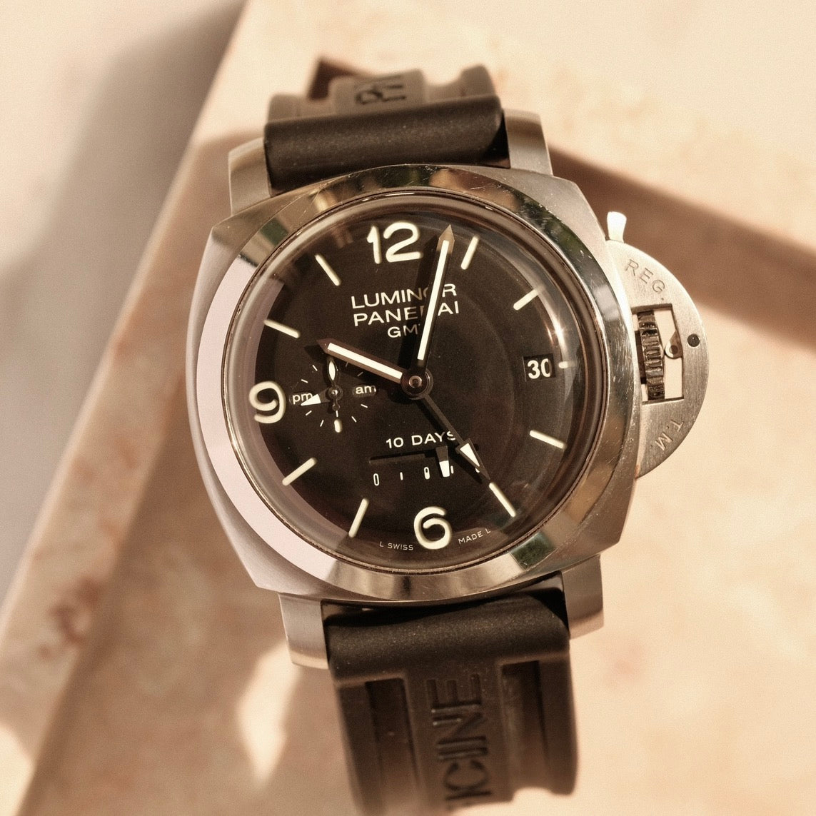 Luminor Panerai 10 Days GMT PAM00270