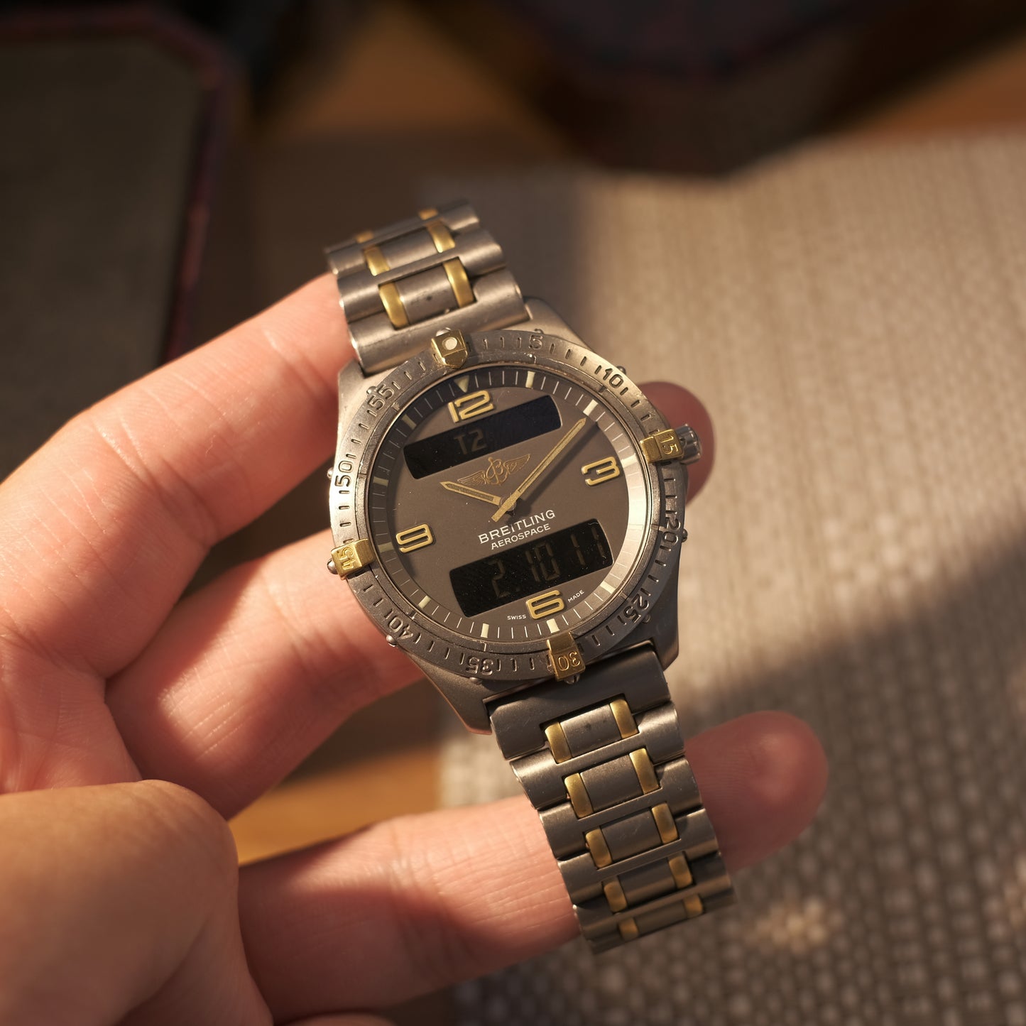 1997 Aerospace Titanium & 18k Gold F56062, Box & Papers.