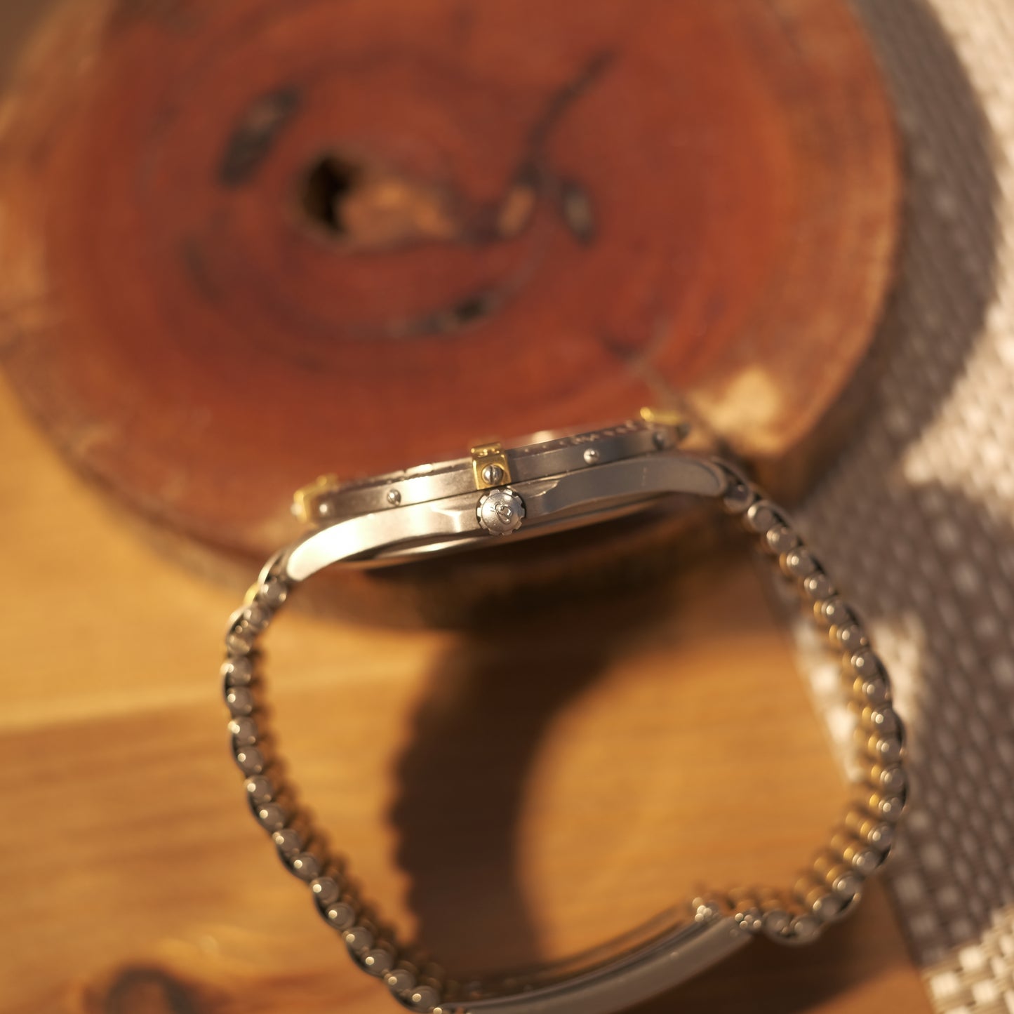 1997 Aerospace Titanium & 18k Gold F56062, Box & Papers.