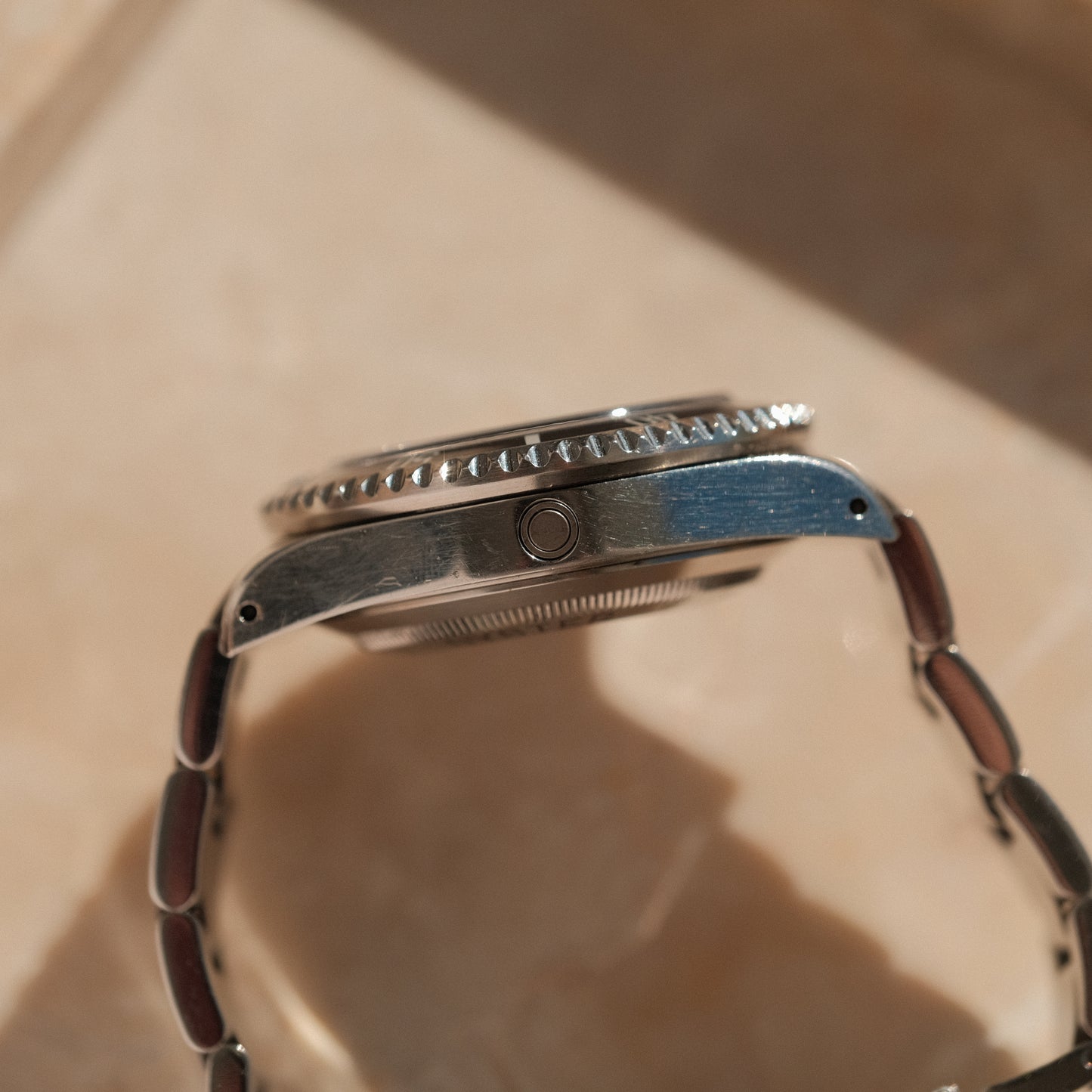 2000 Sea-Dweller 16600, Navy tone Bezel- Strong Chamfers & Full Set.