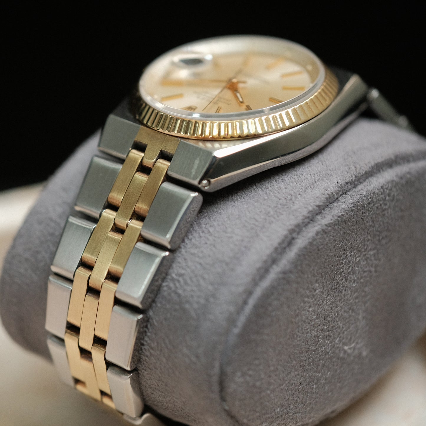 1976 Datejust 1630 pre-Oysterquartz; Extremely rare reference with RSC card.