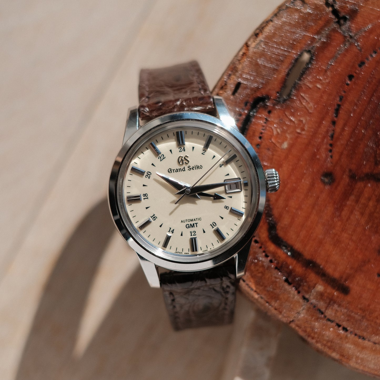 2020 Ivory GMT SBGM221, Box & Papers