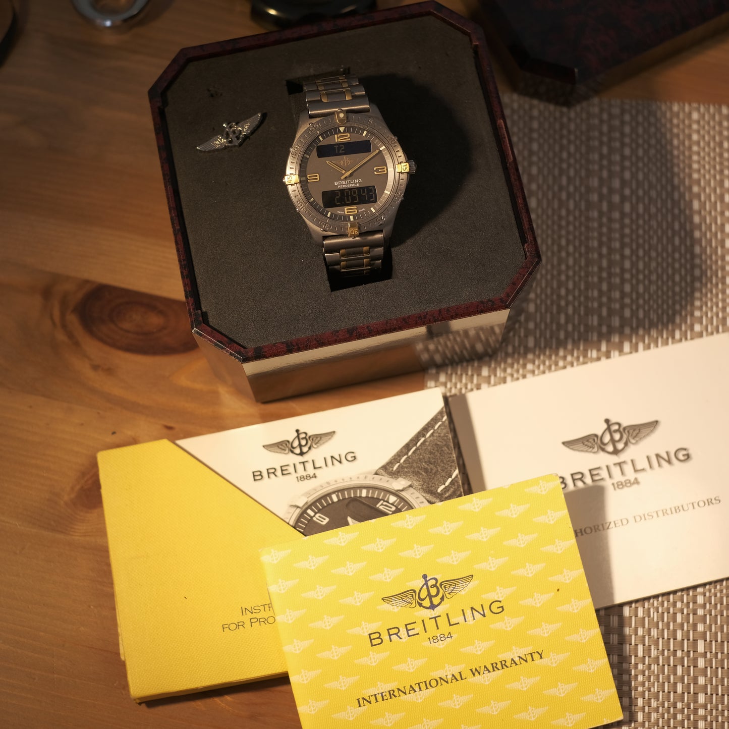 1997 Aerospace Titanium & 18k Gold F56062, Box & Papers.